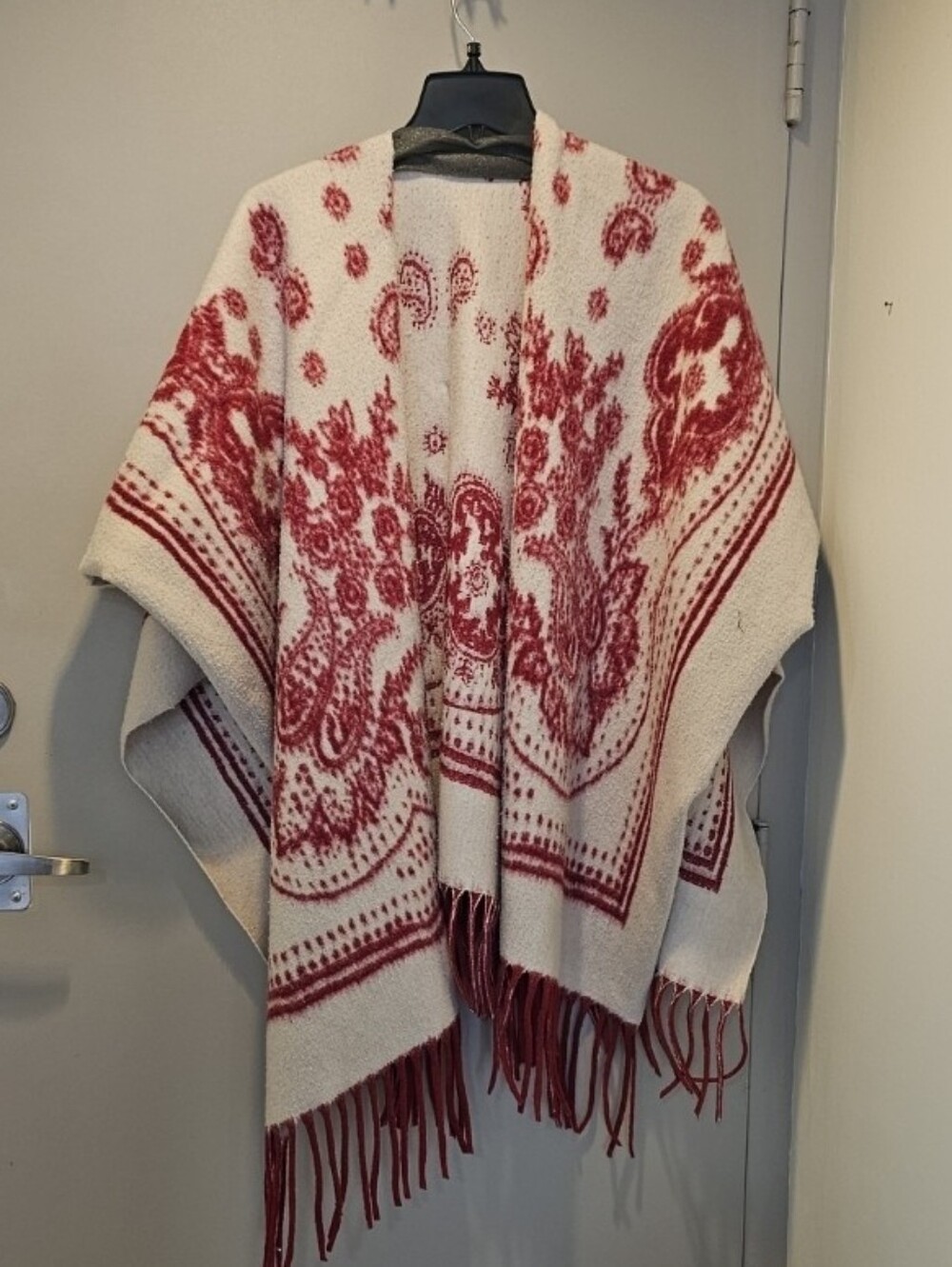 Cozy Red & Cream Floral Fringe Throw Poncho - Home